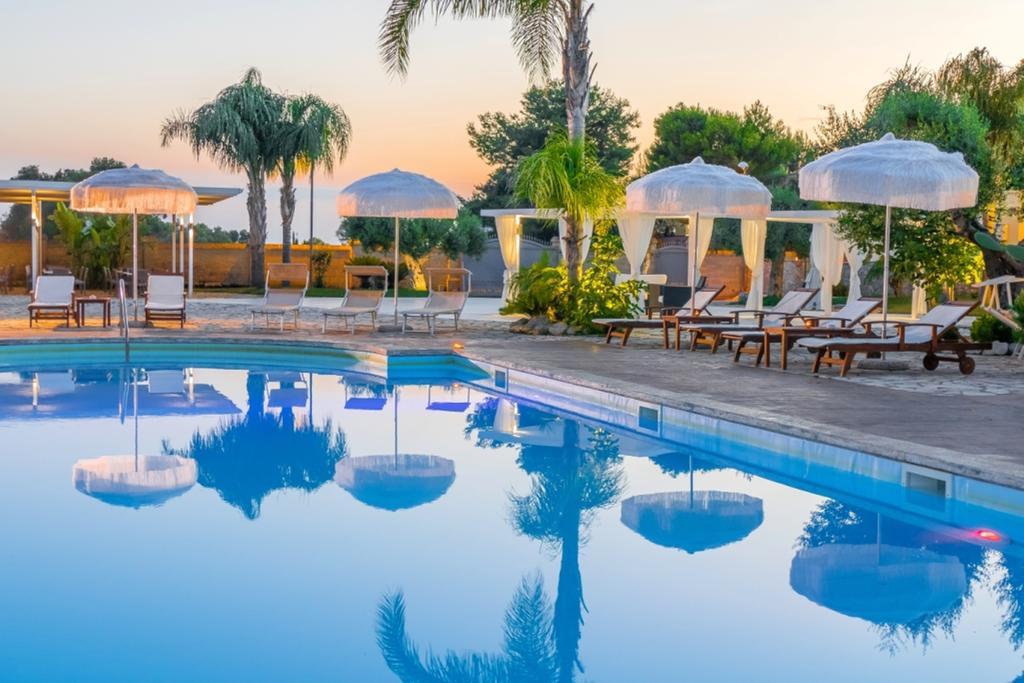 Resort Villa Hermosa ポルト・チェザーレオ エクステリア 写真